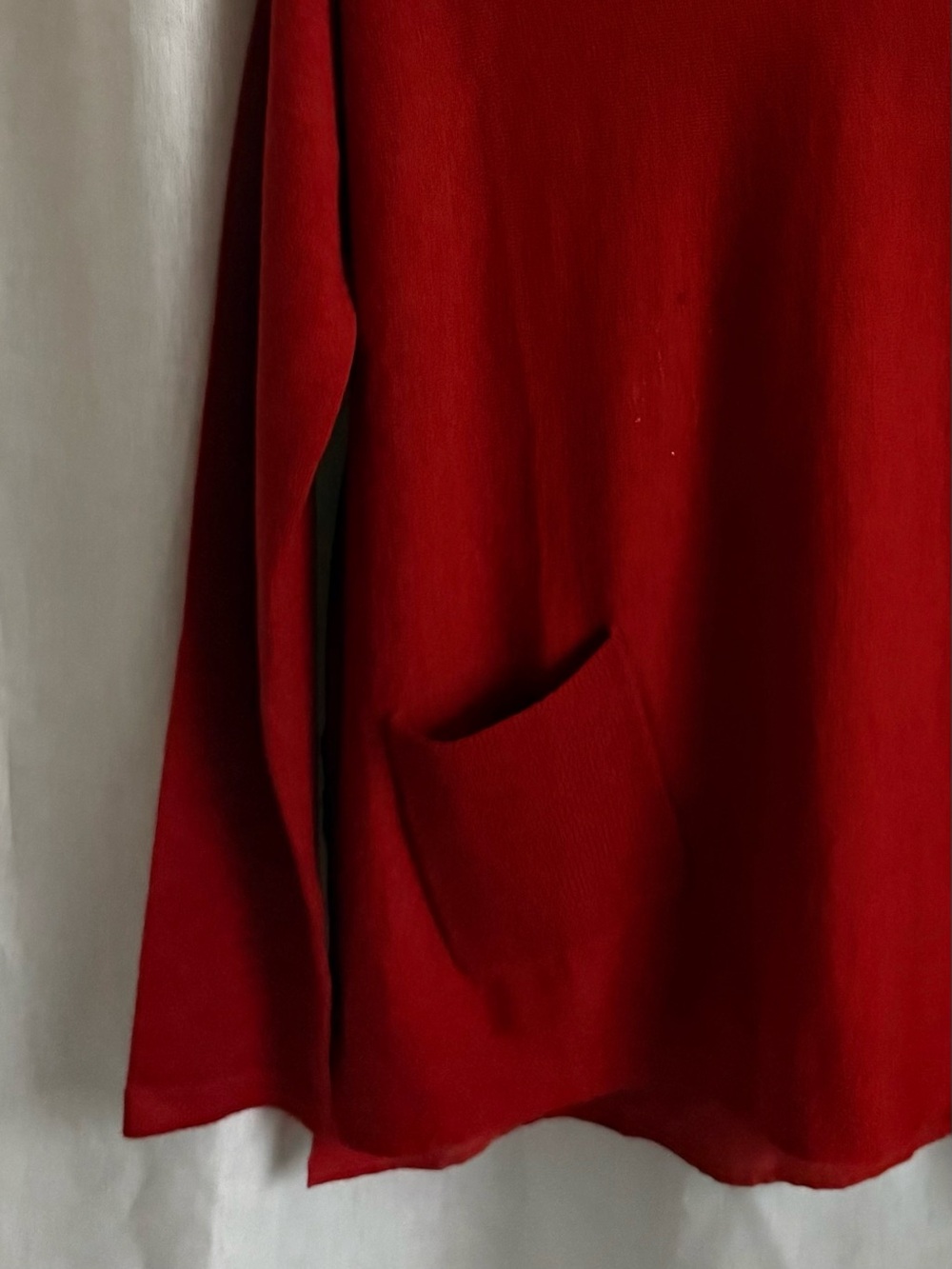 NWOT Garnet Hill Merino Wool Silk Sweater S Holly Berry Red V Neck Mixed Media - Picture 2 of 10